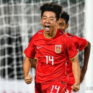 c7娱乐-越南球队实现五连胜斩获第一(越南球队实现五连胜斩获第一名的是谁)