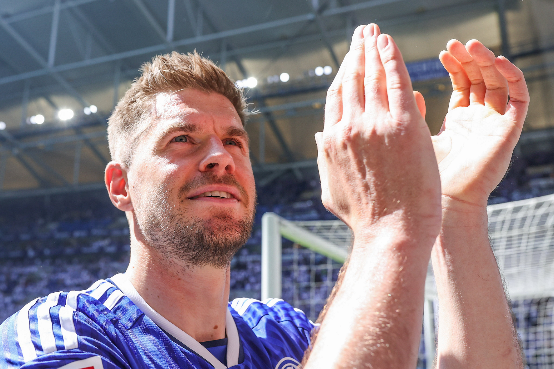 包含沙尔克新帅上任,球队未来发展蒙上问号的词条 包含沙尔克新帅上任,球队未来发展蒙上问号的词条